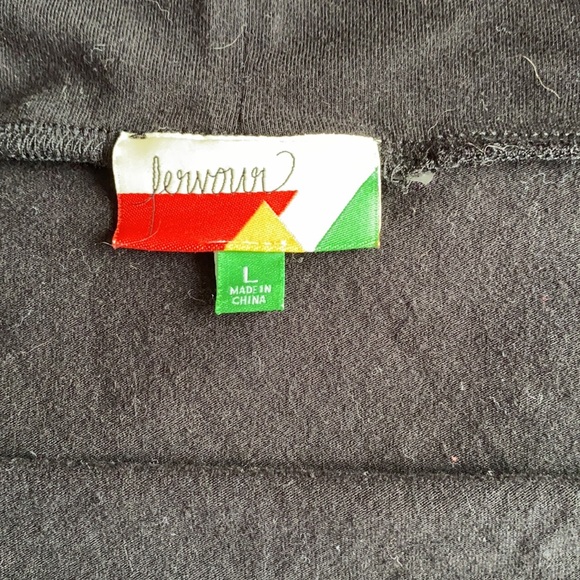 Off the shoulder top never worn! - Picture 2 of 3